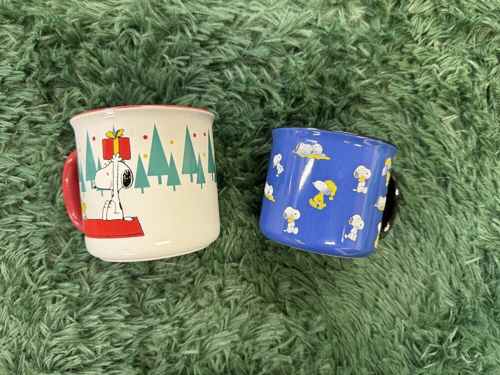 Peanuts Snoopy & Woodstock Christmas Holiday Mugs Set of 2 Ceramic Coffee Cups